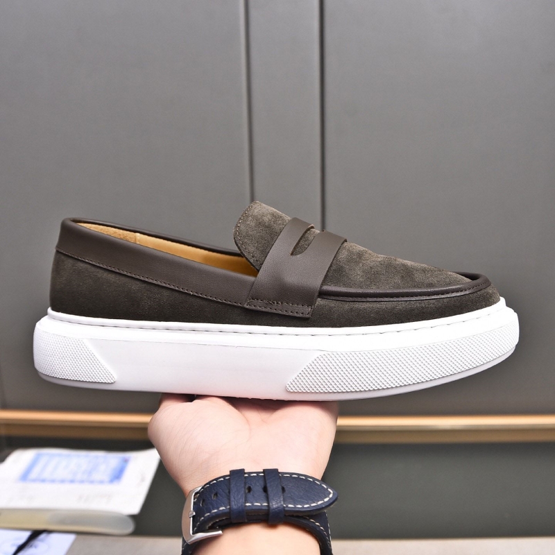 Pra*a casual shoes